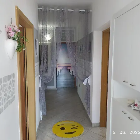 Sara Apartment *