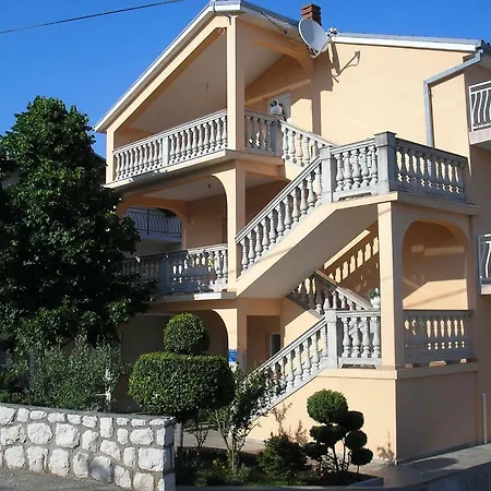 Sara Apartment *