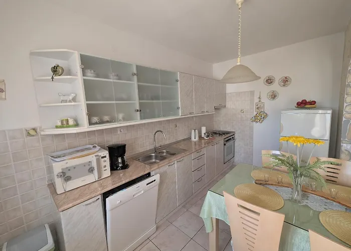 Sara Novi Vinodolski